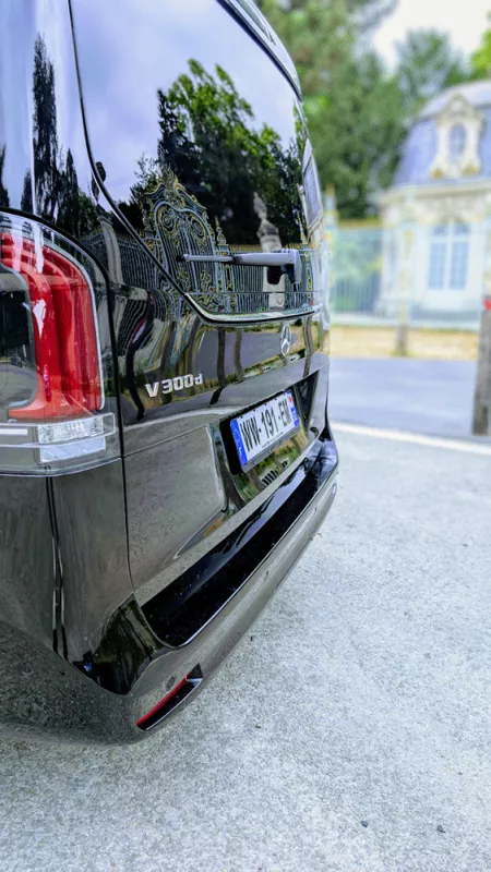 Mercedes Classe V 300 XL de location chez Vendôme Plaza à Boulogne-Billancourt