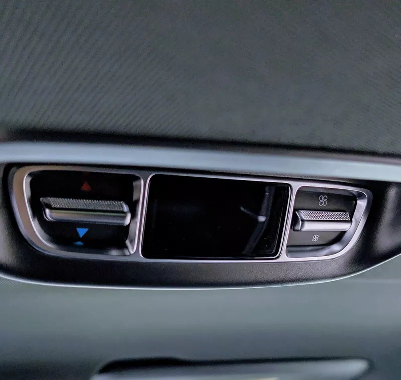 Mercedes Classe V 300 XL de location chez Vendôme Plaza à Boulogne-Billancourt