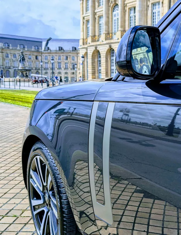Range Rover 4.6 LWB de location chez VENDÔME PLAZA à Boulogne-Billancourt